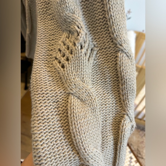 Textured Knit Sweater - Picture 9 of 9